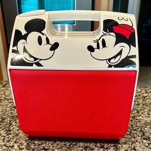 Mickey & Minnie Playmate Pal 7 Qt Cooler